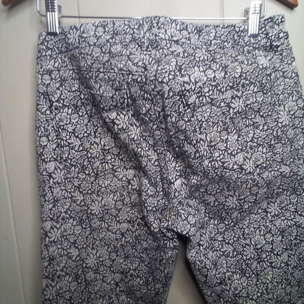Ann Taylor Loft Pants 8 Cropped Zipper Pocket Ankle Floral - Picture 3 of 15